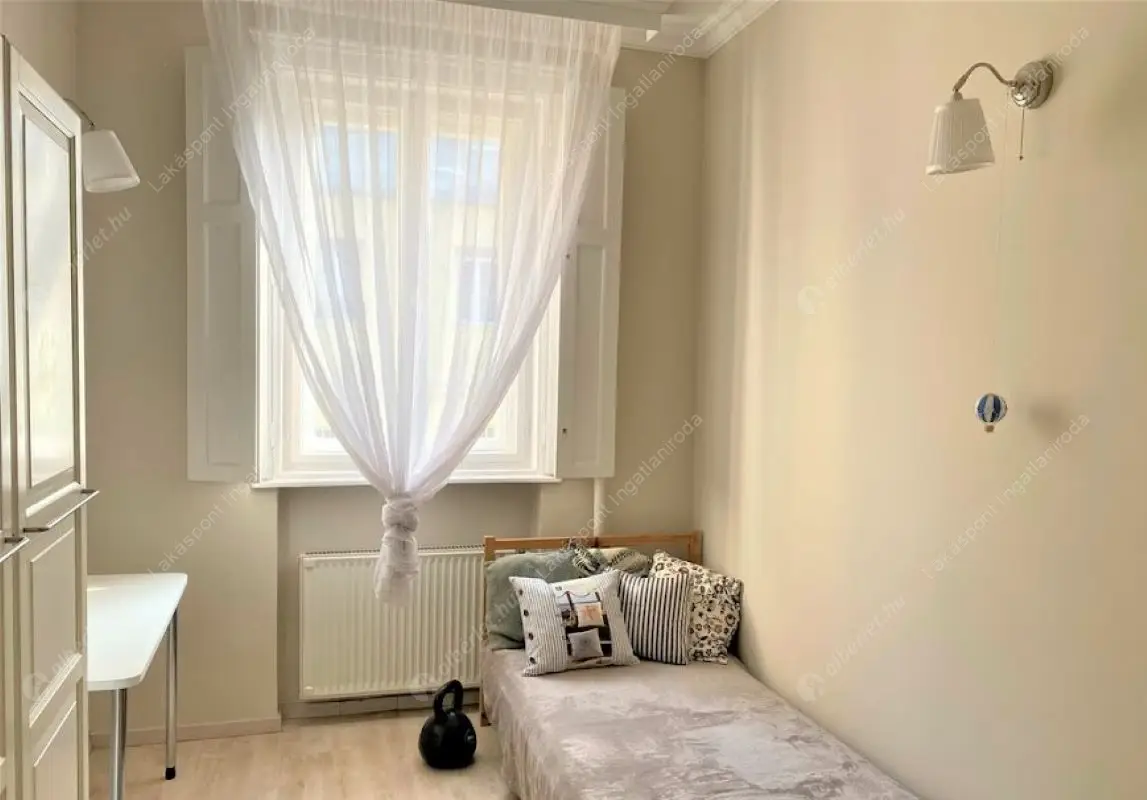 Kiadó albérlet 350000 Ft/hó áron: Budapest, VI. kerület  Benczúr utca. Mérete: 65 nm, 2 szobás | Alberlet.hu - 6335647