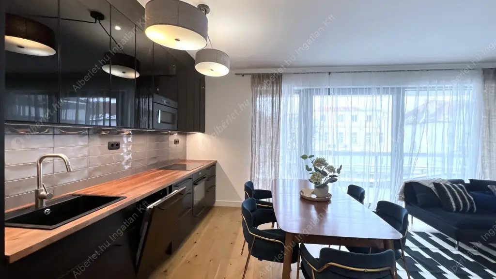 Kiadó albérlet 580000 Ft/hó áron: Budapest, VI. kerület  Benczúr utca. Mérete: 85 nm, 3 szobás | Alberlet.hu - 6629066