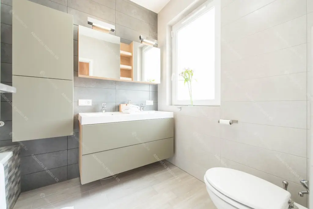 Kiadó albérlet 757000 Ft/hó áron: Budapest, VI. kerület  Csengery utca. Mérete: 104 nm, 5 szobás | Alberlet.hu - 6681751