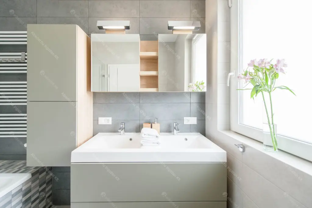 Kiadó albérlet 757000 Ft/hó áron: Budapest, VI. kerület  Csengery utca. Mérete: 104 nm, 5 szobás | Alberlet.hu - 6681752