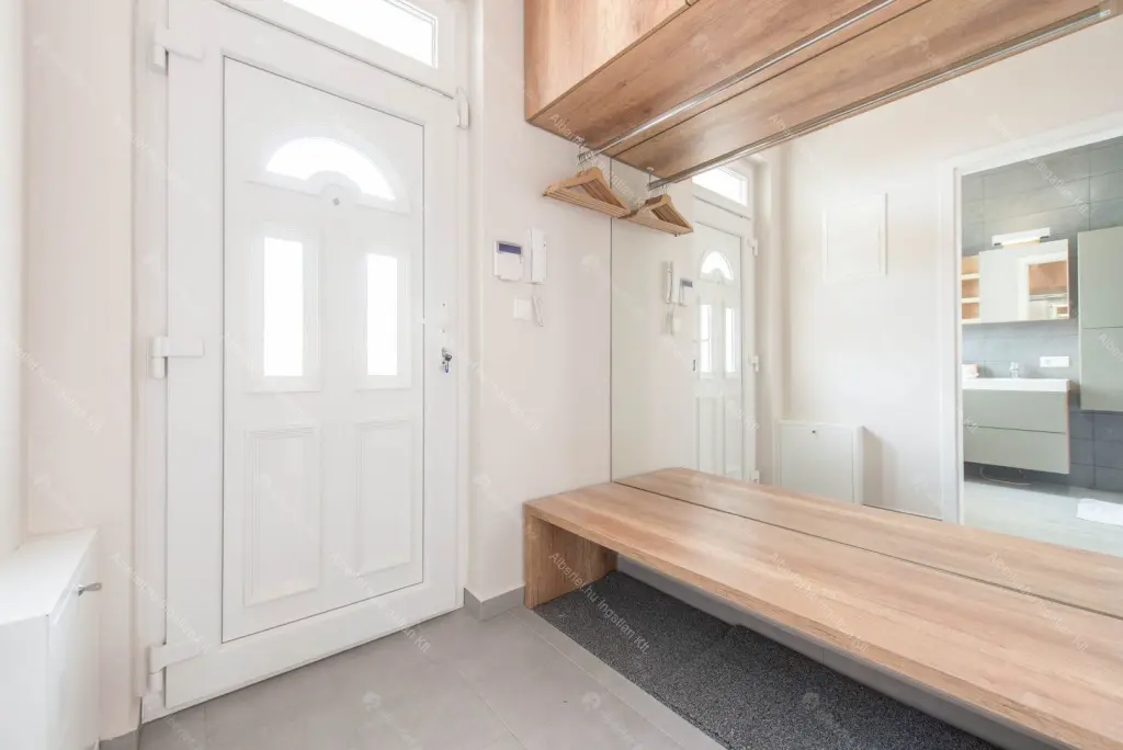 Kiadó albérlet 757000 Ft/hó áron: Budapest, VI. kerület  Csengery utca. Mérete: 104 nm, 5 szobás | Alberlet.hu - 6681754