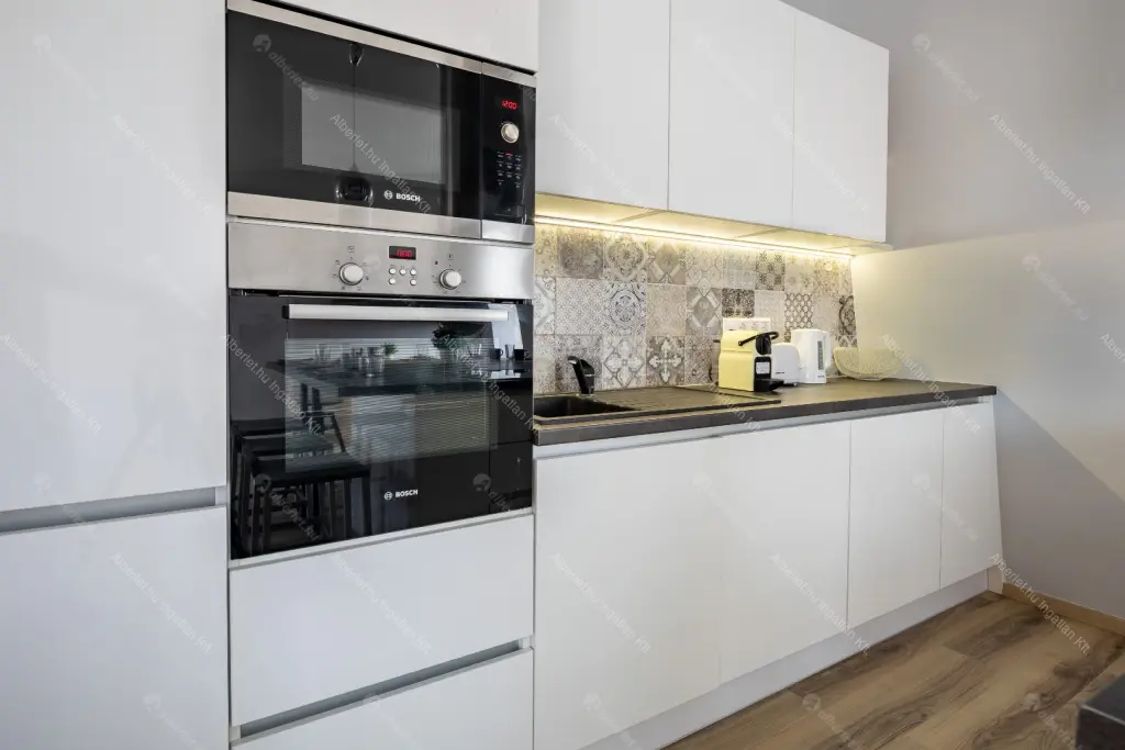 Kiadó albérlet 757000 Ft/hó áron: Budapest, VI. kerület  Csengery utca. Mérete: 104 nm, 5 szobás | Alberlet.hu - 6681764