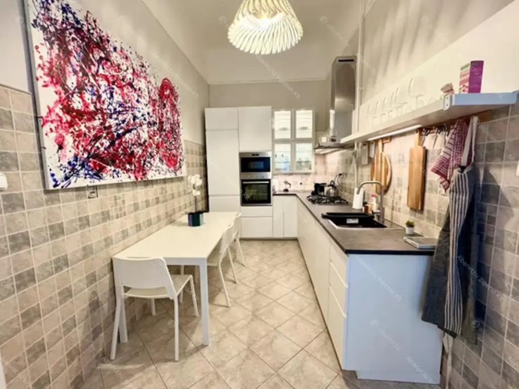 Kiadó albérlet 836000 Ft/hó áron: Budapest, VI. kerület  Csengery utca. Mérete: 124 nm, 5 szobás | Alberlet.hu - 6681872