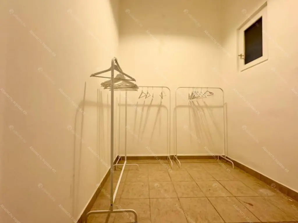 Kiadó albérlet 836000 Ft/hó áron: Budapest, VI. kerület  Csengery utca. Mérete: 124 nm, 5 szobás | Alberlet.hu - 6681877