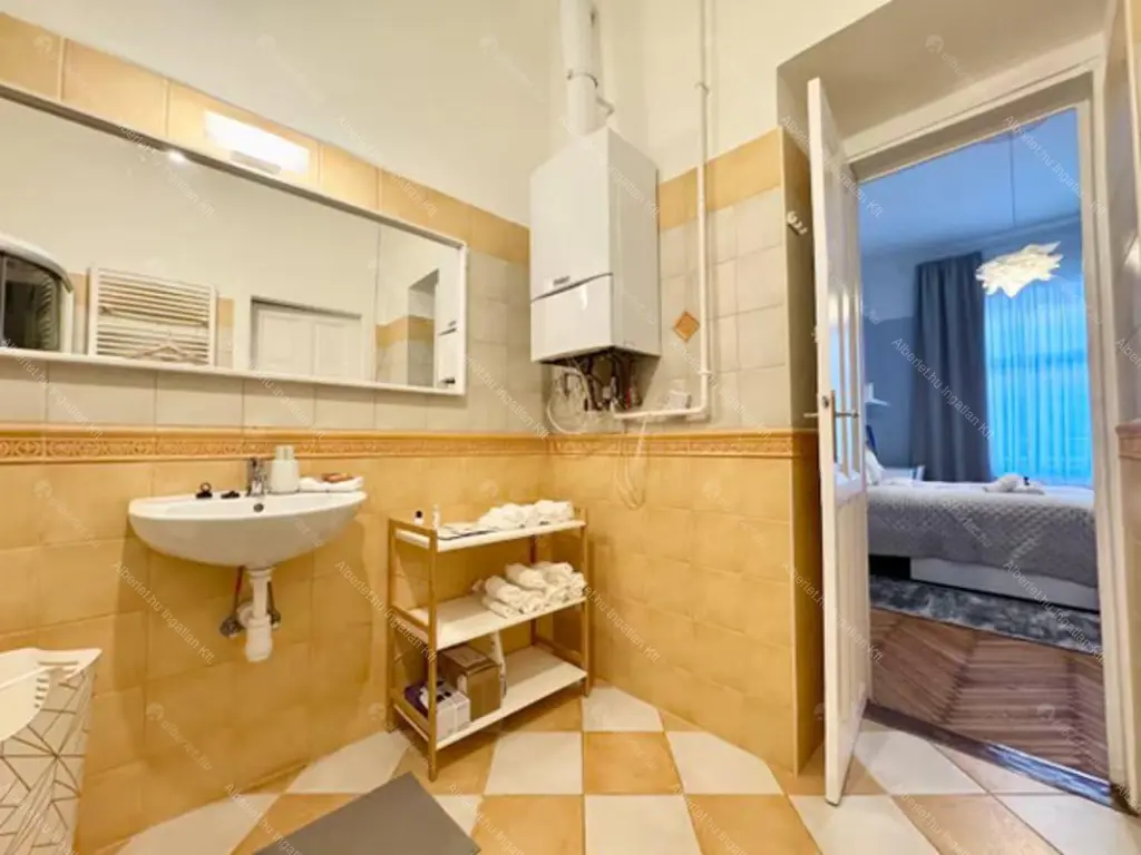 Kiadó albérlet 836000 Ft/hó áron: Budapest, VI. kerület  Csengery utca. Mérete: 124 nm, 5 szobás | Alberlet.hu - 6681880