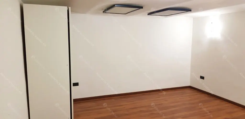 Kiadó albérlet 220000 Ft/hó áron: Budapest, VI. kerület  Csengery utca. Mérete: 35 nm, 1 szobás | Alberlet.hu - 6709395