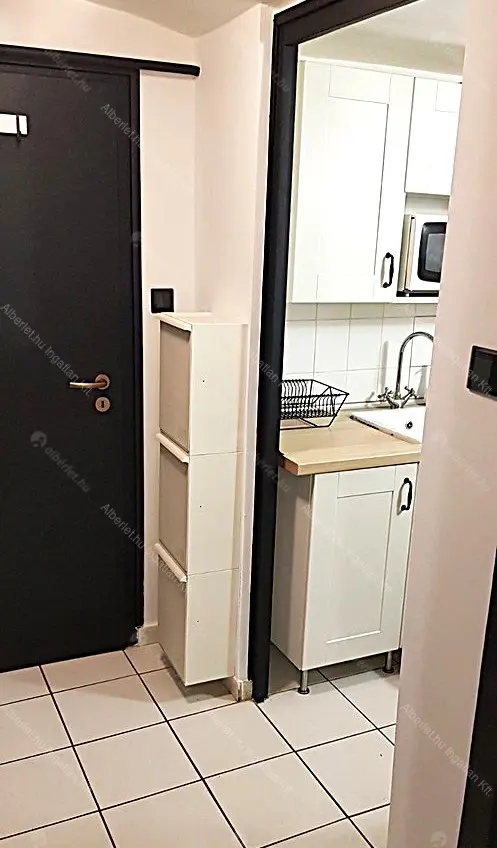 Kiadó albérlet 220000 Ft/hó áron: Budapest, VI. kerület  Csengery utca. Mérete: 35 nm, 1 szobás | Alberlet.hu - 6709398