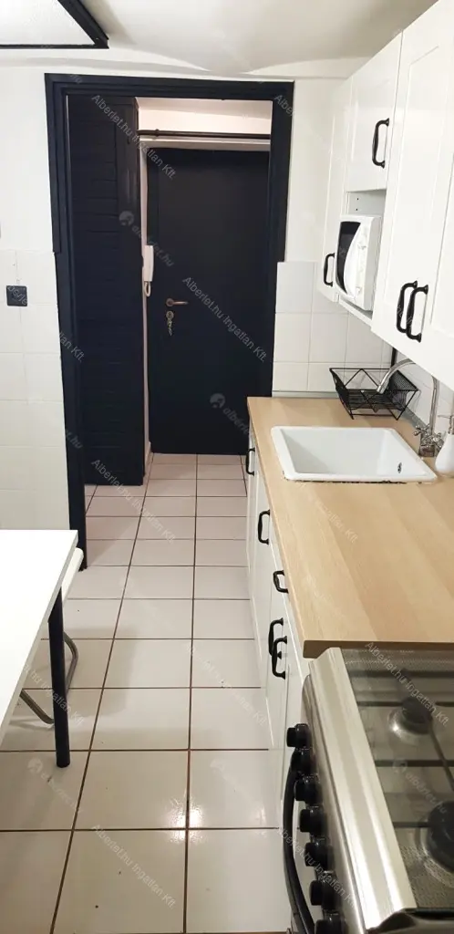 Kiadó albérlet 220000 Ft/hó áron: Budapest, VI. kerület  Csengery utca. Mérete: 35 nm, 1 szobás | Alberlet.hu - 6709401