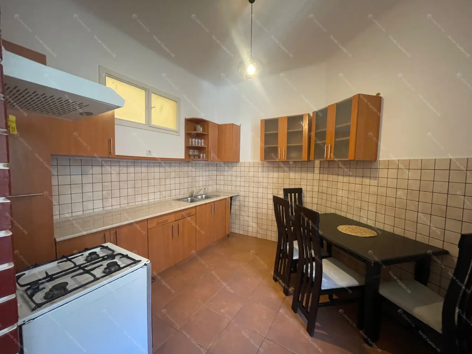 Kiadó albérlet 220000 Ft/hó áron: Budapest, VI. kerület  Csengery utca. Mérete: 42 nm, 1 szobás | Alberlet.hu - 6675477