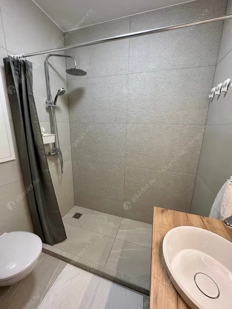 Kiadó albérlet 350000 Ft/hó áron: Budapest, VI. kerület  Csengery utca. Mérete: 42 nm, 2 szobás | Alberlet.hu - 6631644