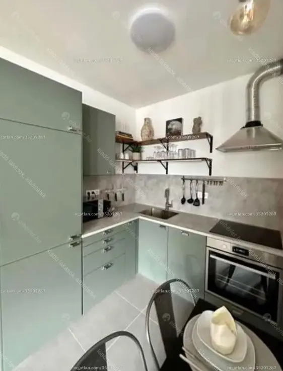 Kiadó albérlet 350000 Ft/hó áron: Budapest, VI. kerület  Csengery utca. Mérete: 42 nm, 2 szobás | Alberlet.hu - 6647710