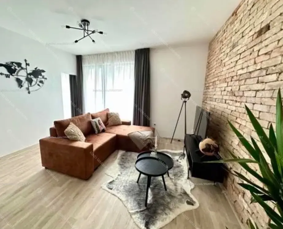 Kiadó albérlet 350000 Ft/hó áron: Budapest, VI. kerület  Csengery utca. Mérete: 42 nm, 2 szobás | Alberlet.hu - 6647721