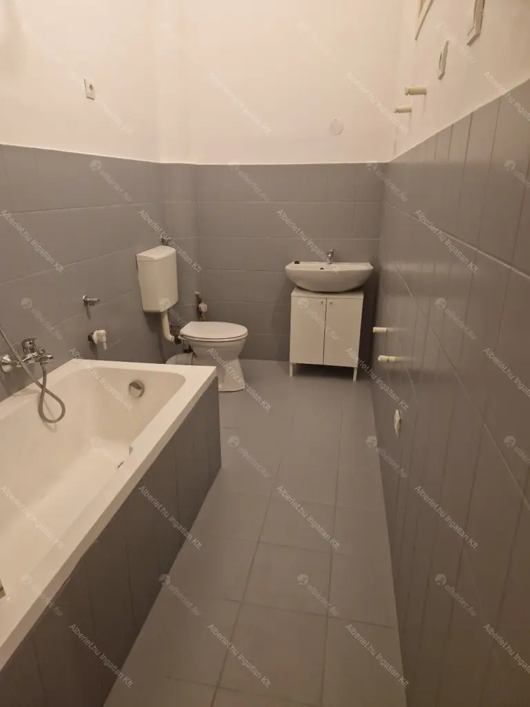 Kiadó albérlet 220000 Ft/hó áron: Budapest, VI. kerület  Csengery utca. Mérete: 42 nm, 2 szobás | Alberlet.hu - 6683048