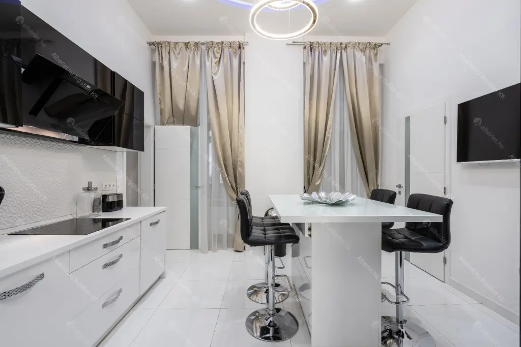 Kiadó albérlet 1100000 Ft/hó áron: Budapest, VI. kerület  Dalszínház utca. Mérete: 115 nm, 4 szobás | Alberlet.hu - 6682069