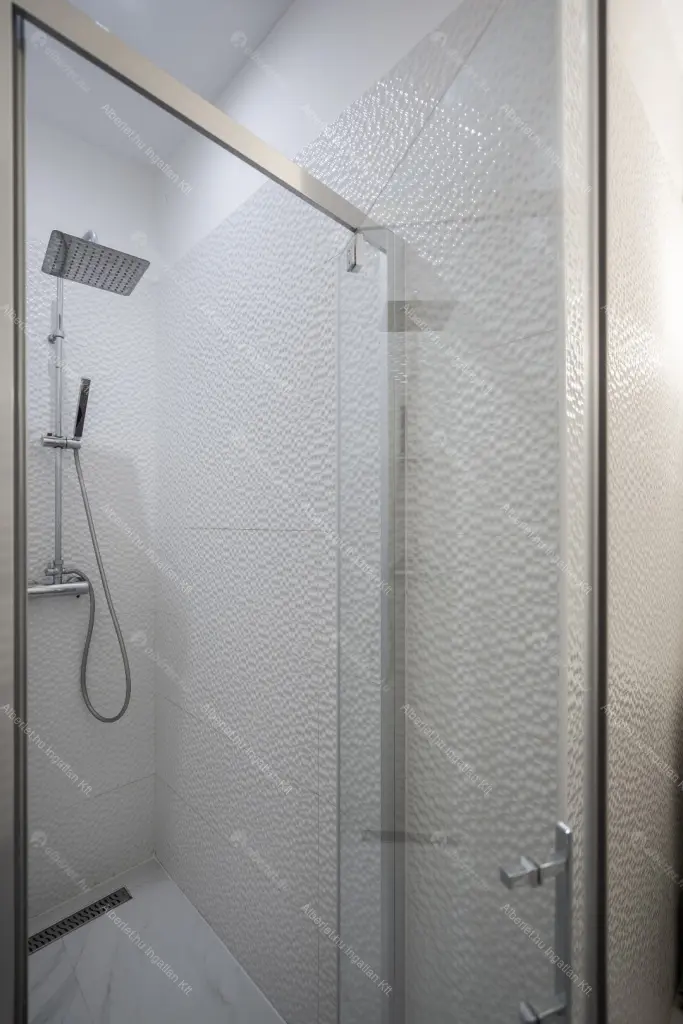 Kiadó albérlet 1100000 Ft/hó áron: Budapest, VI. kerület  Dalszínház utca. Mérete: 115 nm, 4 szobás | Alberlet.hu - 6682080