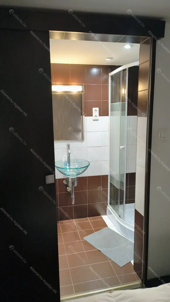 Kiadó albérlet 280000000 Ft/hó áron: Budapest, VI. kerület  Dalszínház utca. Mérete: 33 nm, 1 szobás | Alberlet.hu - 6647273