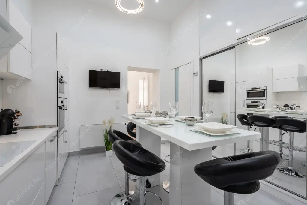 Kiadó albérlet 680000 Ft/hó áron: Budapest, VI. kerület  Dalszínház utca. Mérete: 72 nm, 3 szobás | Alberlet.hu - 6586866