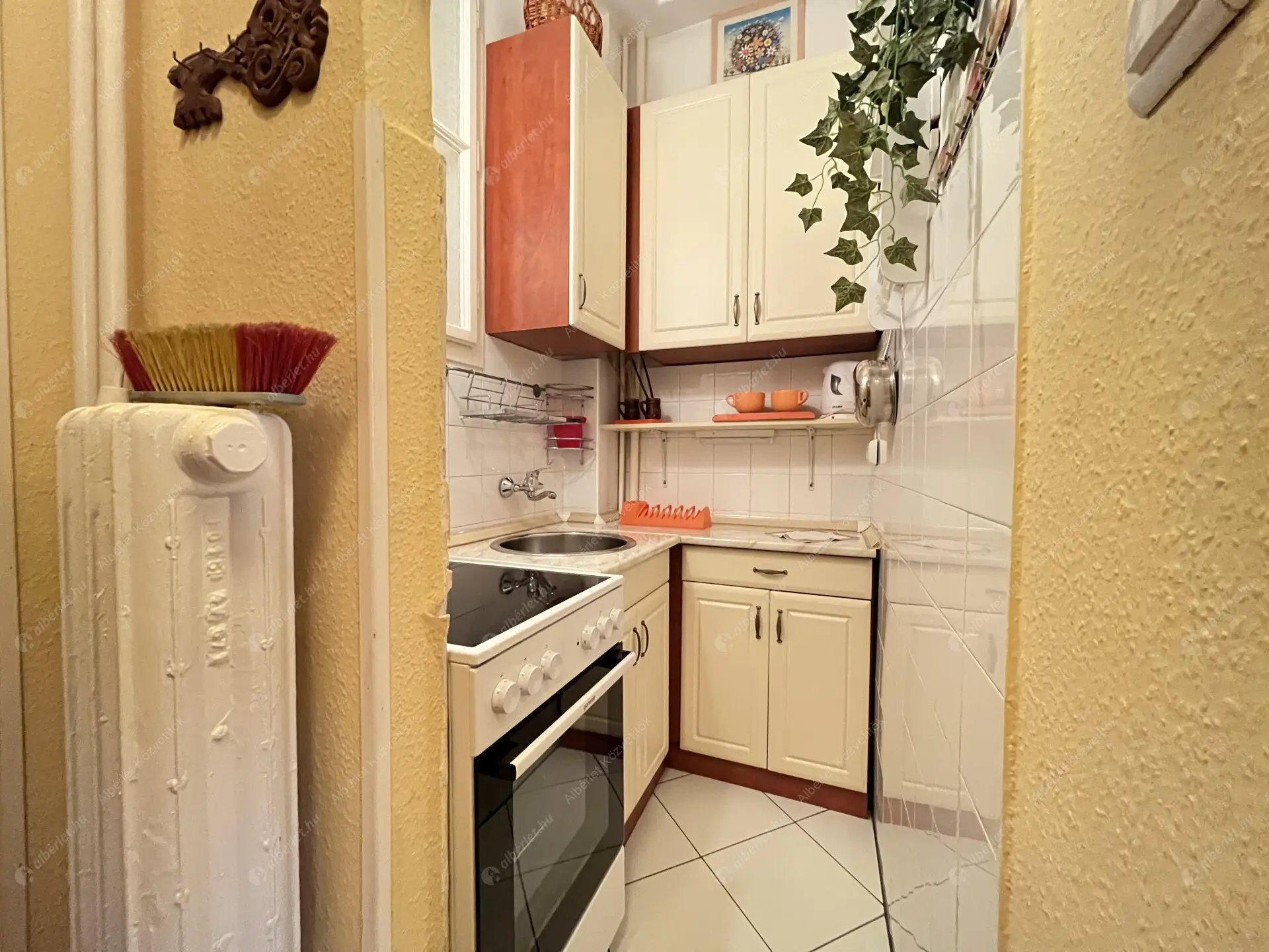 Kiadó albérlet 160000 Ft/hó áron: Budapest, VI. kerület  Dessewffy utca. Mérete: 25 nm, 1 szobás | Alberlet.hu - 6572671