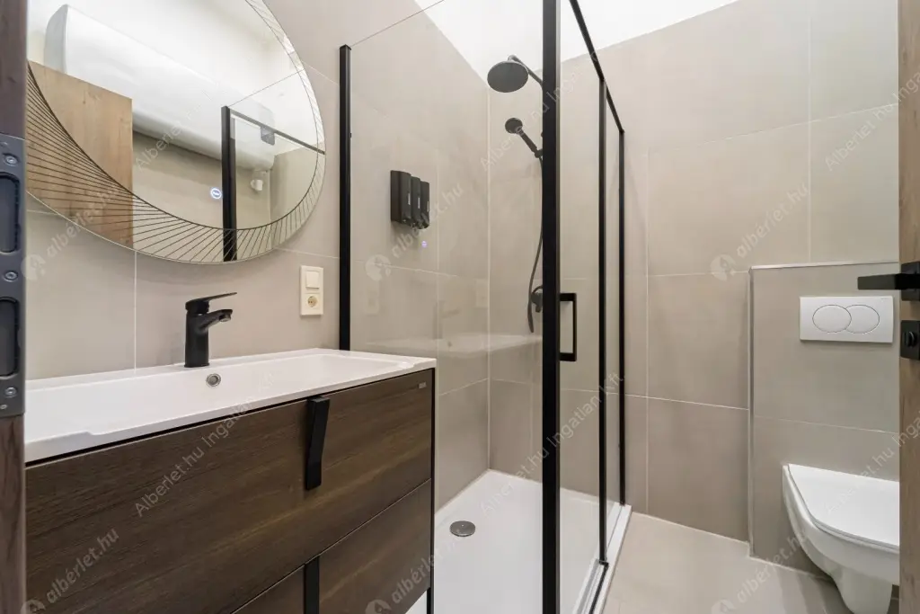 Kiadó albérlet 250000 Ft/hó áron: Budapest, VI. kerület  Dessewffy utca. Mérete: 28 nm, 1 szobás | Alberlet.hu - 6585288