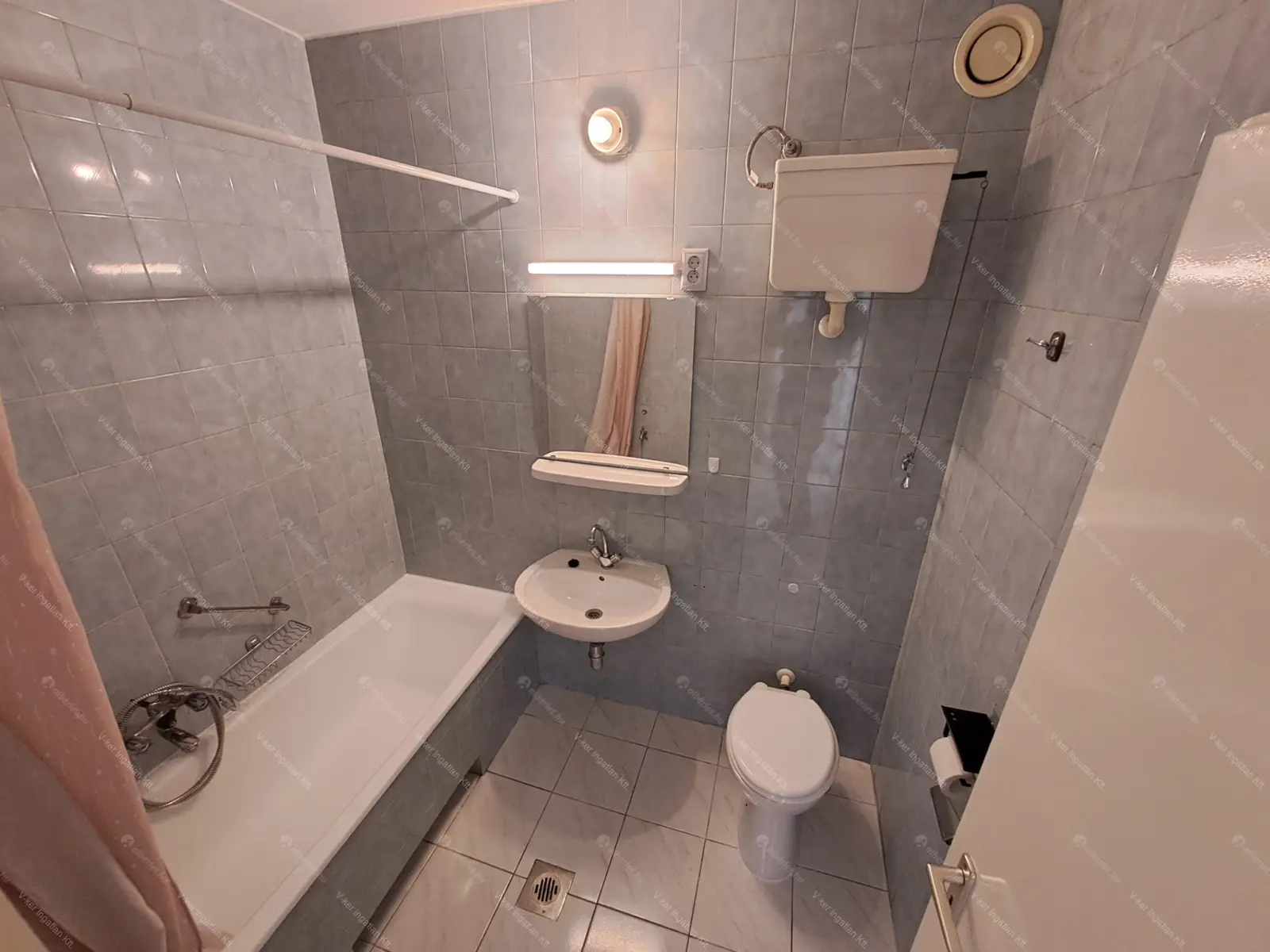 Kiadó albérlet 200000 Ft/hó áron: Budapest, VI. kerület  Dessewffy utca. Mérete: 35 nm, 1 szobás | Alberlet.hu - 6663533