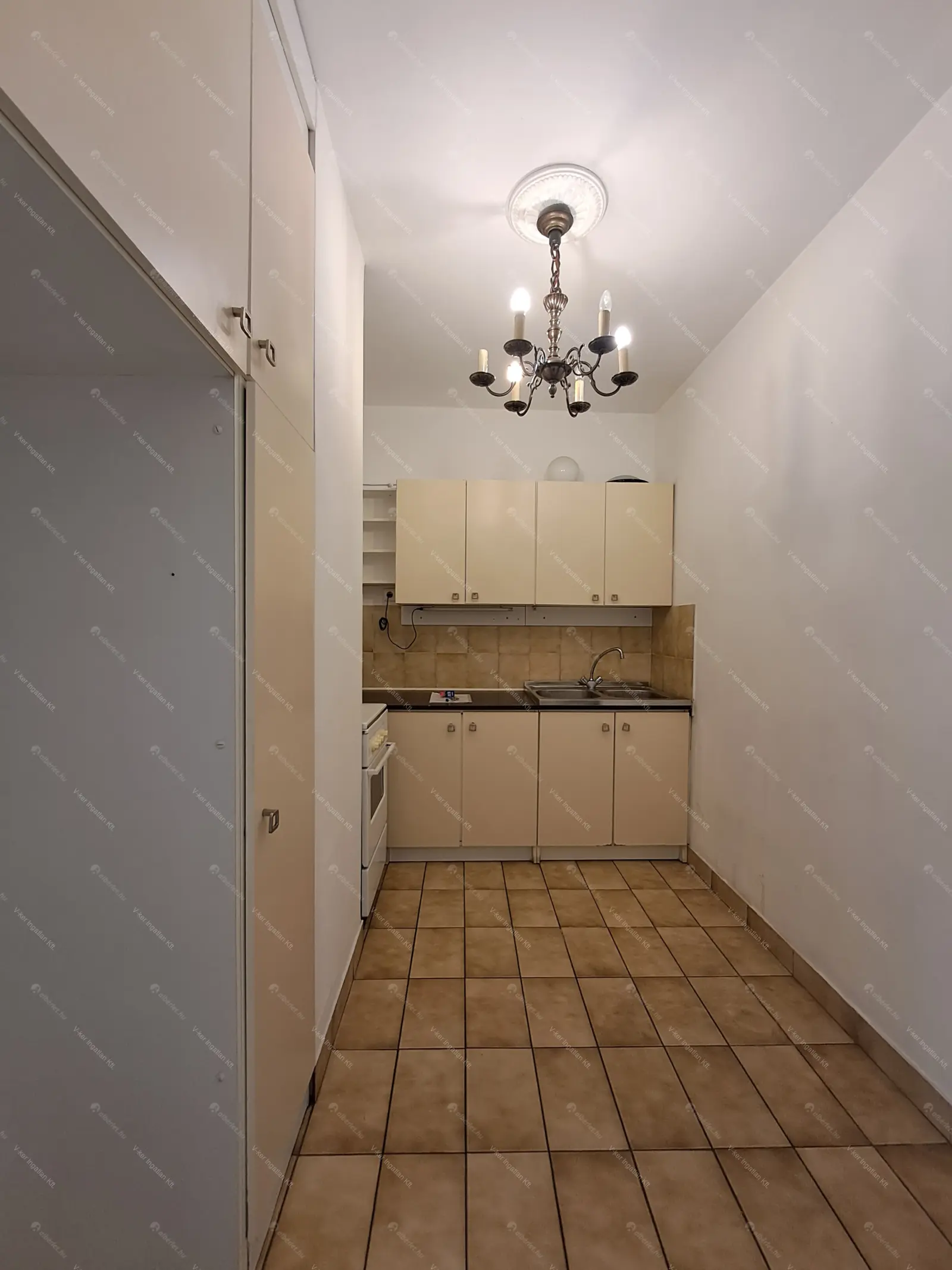 Kiadó albérlet 200000 Ft/hó áron: Budapest, VI. kerület  Dessewffy utca. Mérete: 35 nm, 1 szobás | Alberlet.hu - 6663537