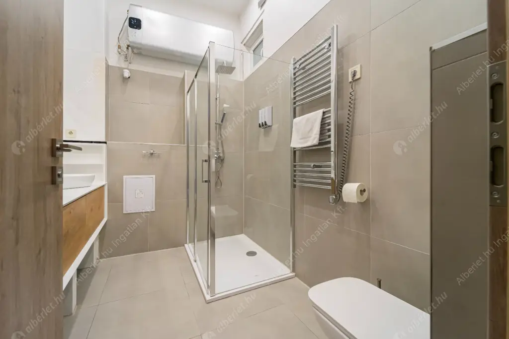 Kiadó albérlet 600000 Ft/hó áron: Budapest, VI. kerület  Dessewffy utca. Mérete: 60 nm, 3 szobás | Alberlet.hu - 6587231