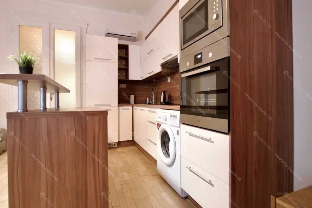 Kiadó albérlet 330000 Ft/hó áron: Budapest, VI. kerület  Dessewffy utca. Mérete: 66 nm, 3 szobás | Alberlet.hu - 6659682