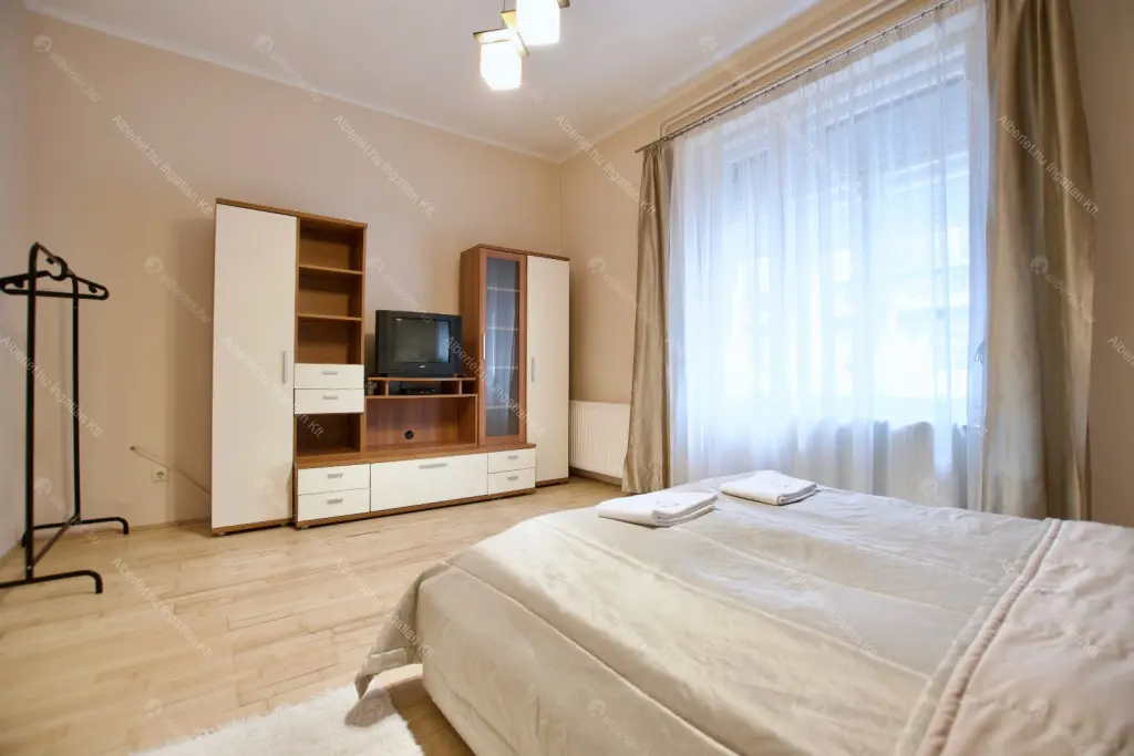 Kiadó albérlet 330000 Ft/hó áron: Budapest, VI. kerület  Dessewffy utca. Mérete: 66 nm, 3 szobás | Alberlet.hu - 6659683