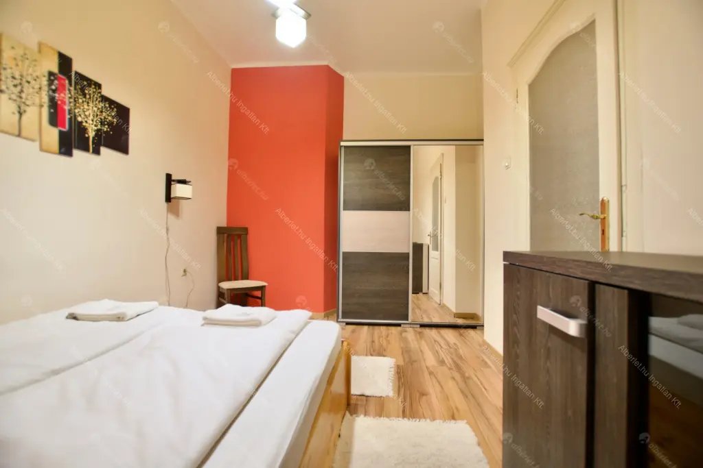 Kiadó albérlet 330000 Ft/hó áron: Budapest, VI. kerület  Dessewffy utca. Mérete: 66 nm, 3 szobás | Alberlet.hu - 6659687