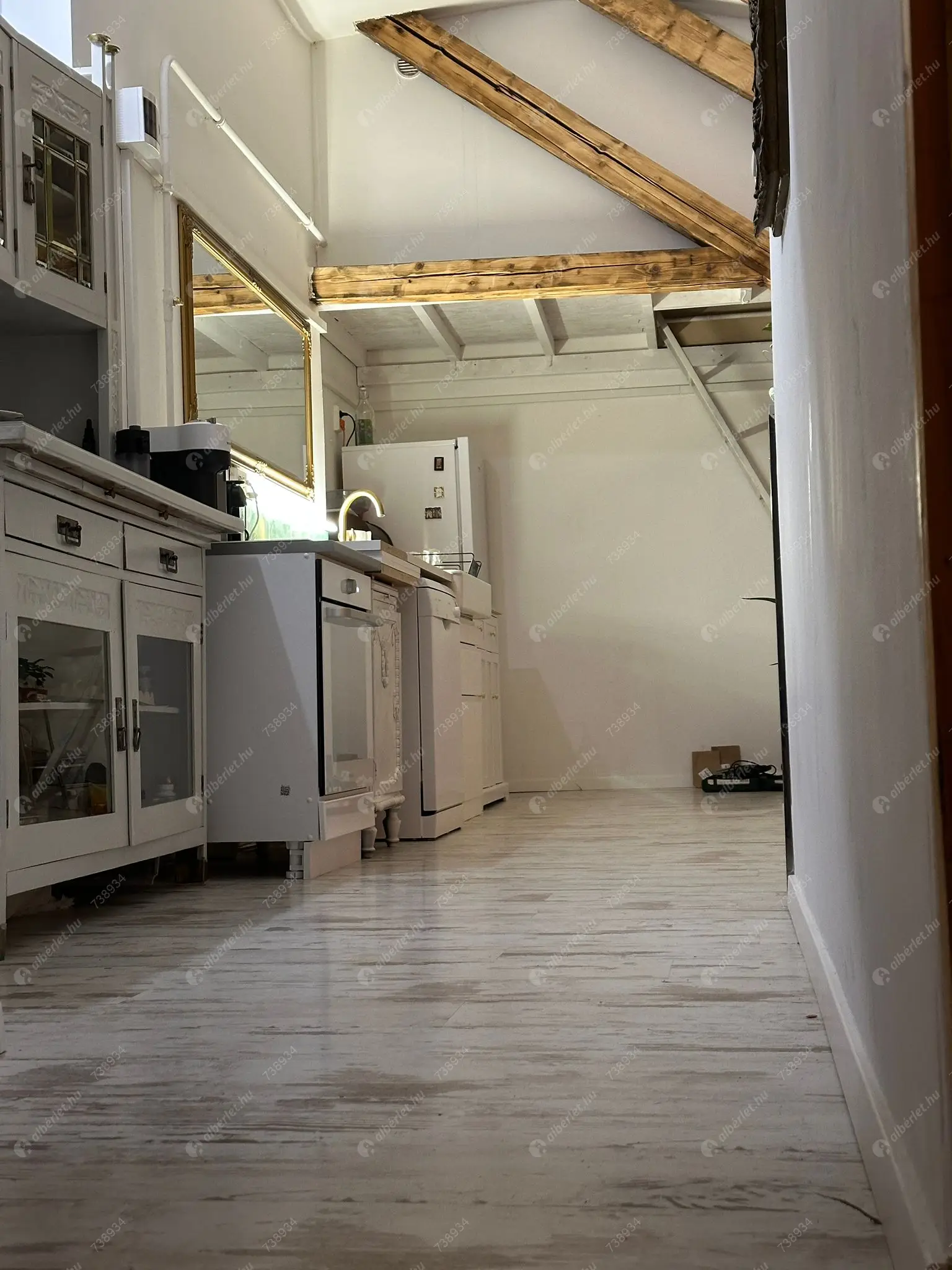 Kiadó albérlet 300000 Ft/hó áron: Budapest, VI. kerület  Dessewffy utca. Mérete: 80 nm, 2 szobás | Alberlet.hu - 6598893