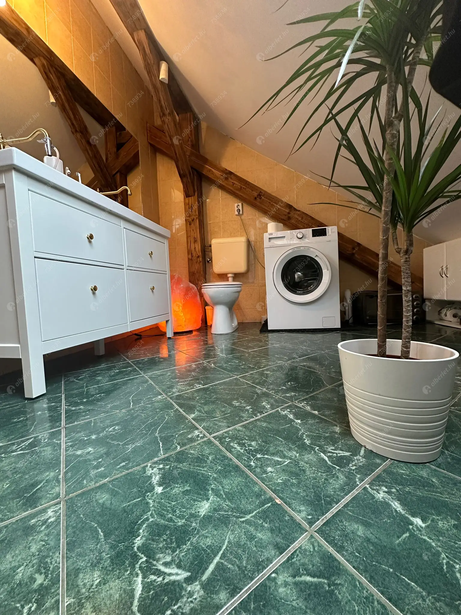 Kiadó albérlet 300000 Ft/hó áron: Budapest, VI. kerület  Dessewffy utca. Mérete: 80 nm, 2 szobás | Alberlet.hu - 6598894