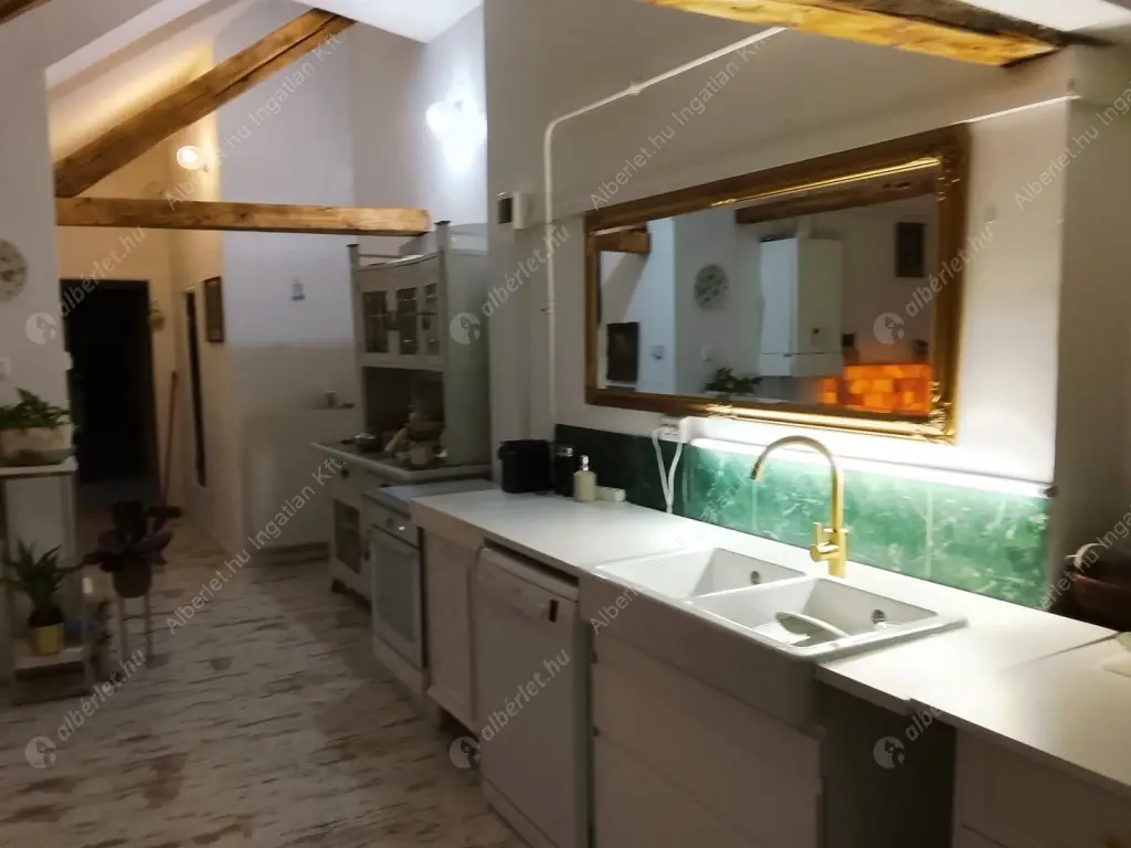 Kiadó albérlet 280000 Ft/hó áron: Budapest, VI. kerület  Dessewffy utca. Mérete: 80 nm, 3 szobás | Alberlet.hu - 6603206