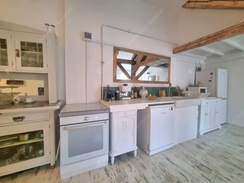 Kiadó albérlet 280000 Ft/hó áron: Budapest, VI. kerület  Dessewffy utca. Mérete: 80 nm, 3 szobás | Alberlet.hu - 6603209