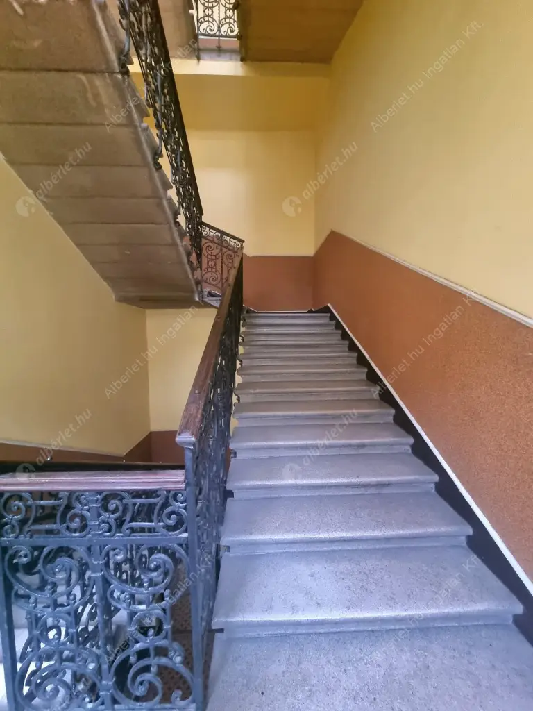 Kiadó albérlet 280000 Ft/hó áron: Budapest, VI. kerület  Dessewffy utca. Mérete: 80 nm, 3 szobás | Alberlet.hu - 6603216