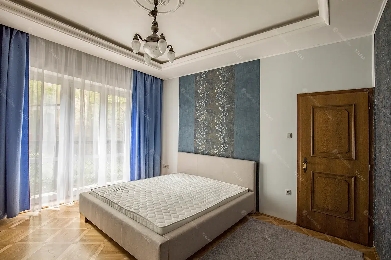 Kiadó albérlet 490000 Ft/hó áron: Budapest, VI. kerület  Dózsa György út. Mérete: 110 nm, 3 szobás | Alberlet.hu - 6645918