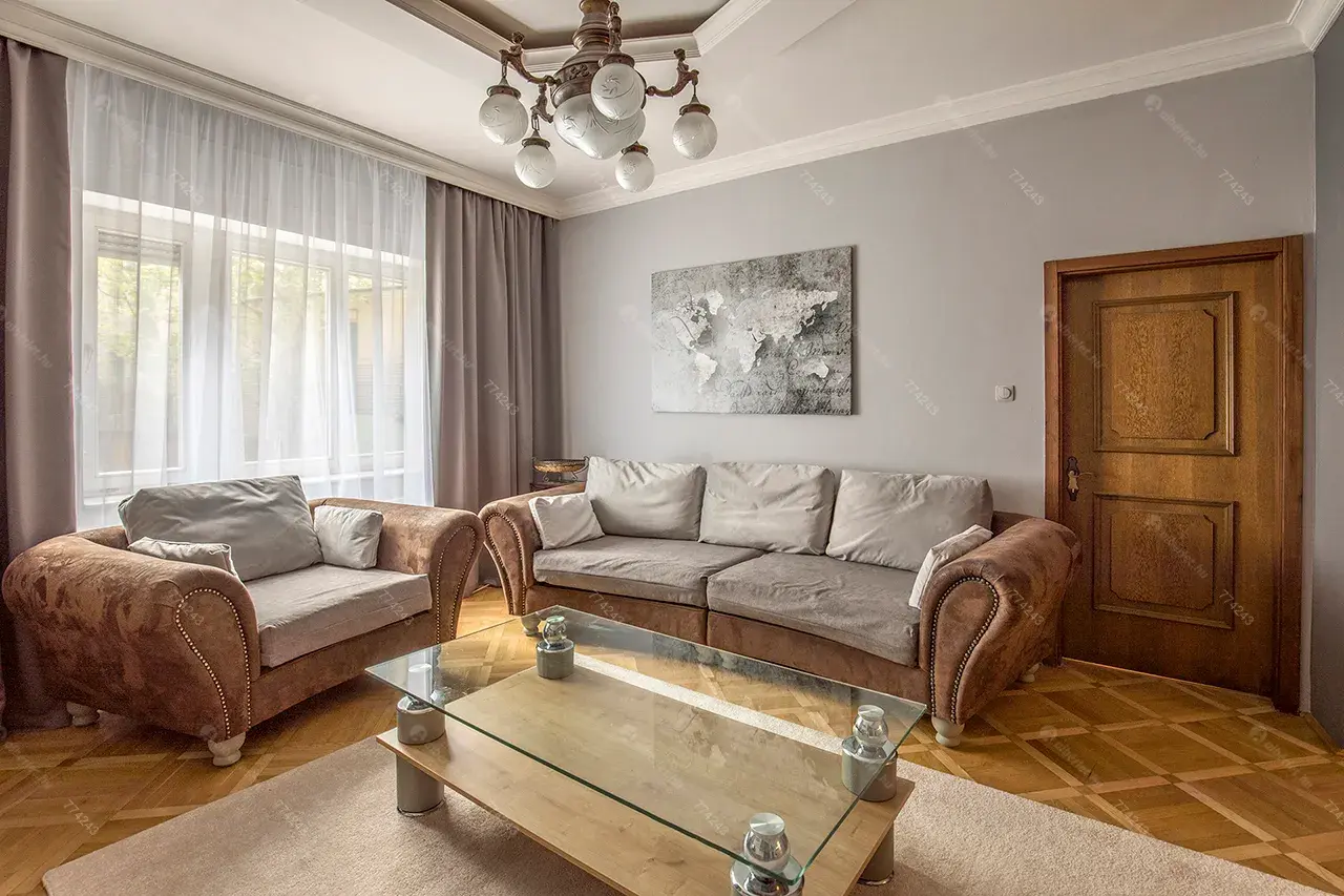 Kiadó albérlet 490000 Ft/hó áron: Budapest, VI. kerület  Dózsa György út. Mérete: 110 nm, 3 szobás | Alberlet.hu - 6645919