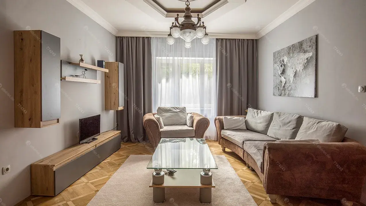 Kiadó albérlet 490000 Ft/hó áron: Budapest, VI. kerület  Dózsa György út. Mérete: 110 nm, 3 szobás | Alberlet.hu - 6645920