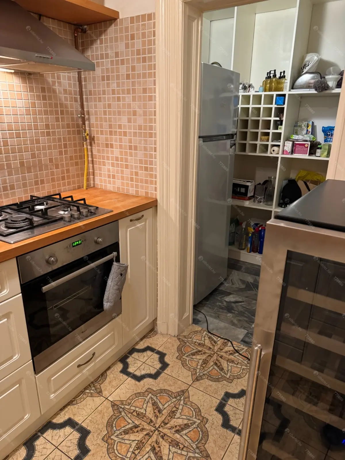 Kiadó albérlet 560000 Ft/hó áron: Budapest, VI. kerület  Eötvös utca. Mérete: 165 nm, 5 szobás | Alberlet.hu - 6675812