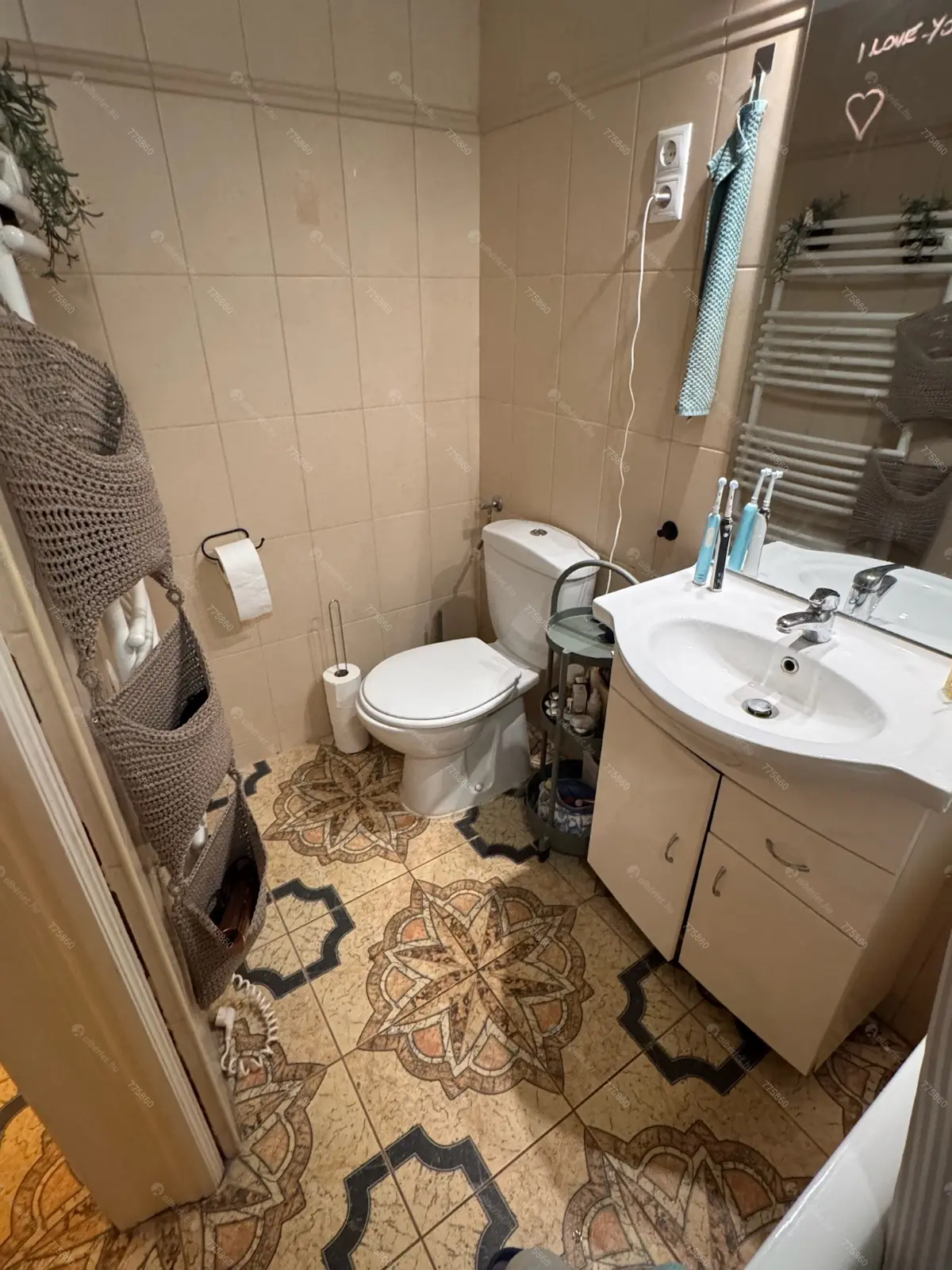 Kiadó albérlet 560000 Ft/hó áron: Budapest, VI. kerület  Eötvös utca. Mérete: 165 nm, 5 szobás | Alberlet.hu - 6675819