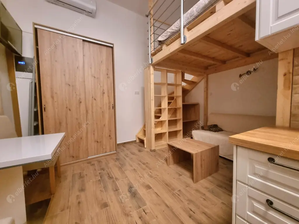 Kiadó albérlet 219000 Ft/hó áron: Budapest, VI. kerület  Eötvös utca. Mérete: 22 nm, 1 szobás | Alberlet.hu - 6619791