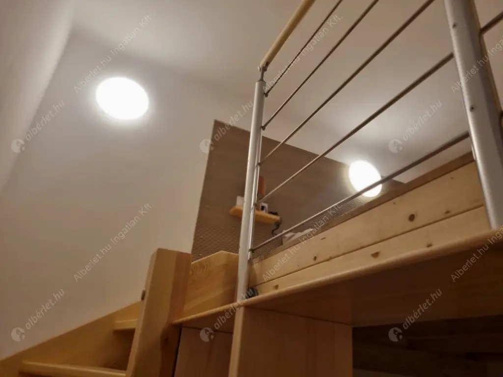 Kiadó albérlet 219000 Ft/hó áron: Budapest, VI. kerület  Eötvös utca. Mérete: 22 nm, 1 szobás | Alberlet.hu - 6619793