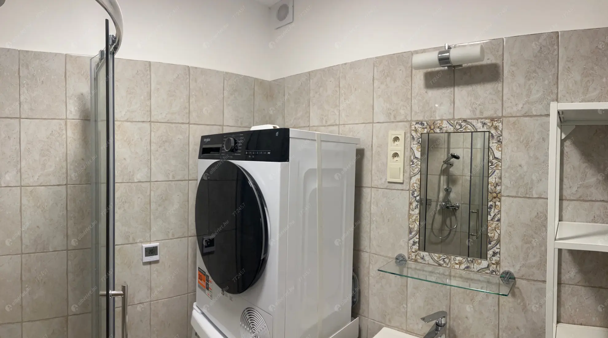 Kiadó albérlet 230000 Ft/hó áron: Budapest, VI. kerület  Eötvös utca. Mérete: 30 nm, 1 szobás | Alberlet.hu - 6609985