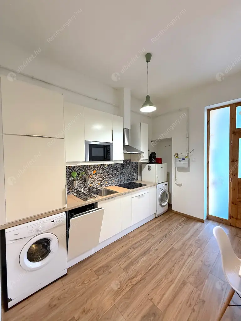 Kiadó albérlet 230000 Ft/hó áron: Budapest, VI. kerület  Eötvös utca. Mérete: 45 nm, 1 szobás | Alberlet.hu - 6579716