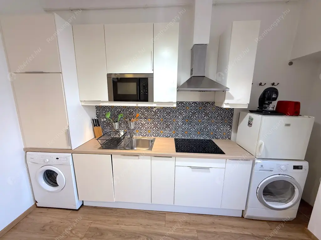 Kiadó albérlet 230000 Ft/hó áron: Budapest, VI. kerület  Eötvös utca. Mérete: 45 nm, 1 szobás | Alberlet.hu - 6579718