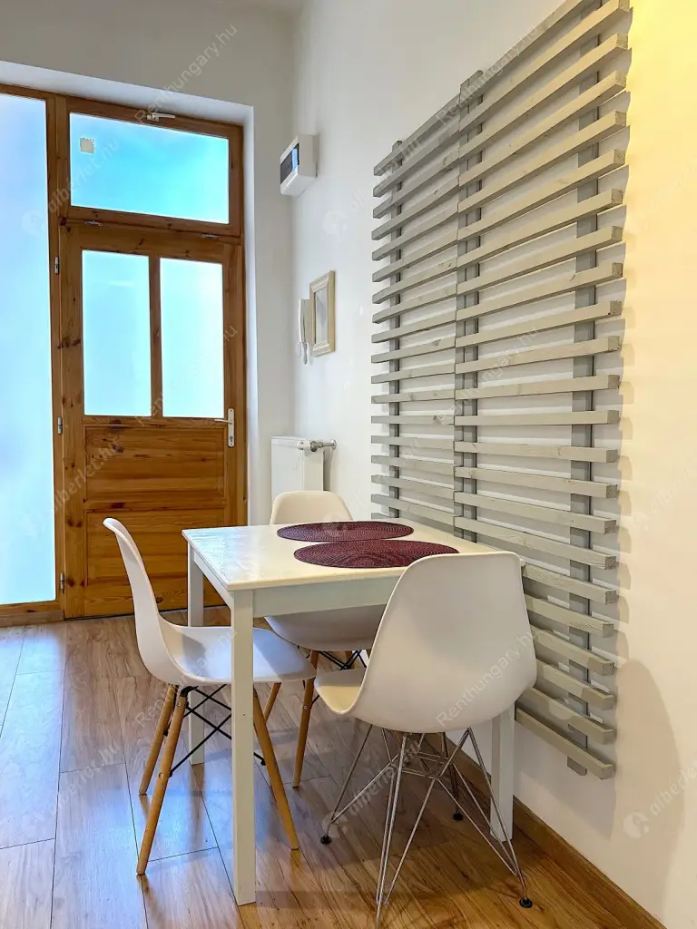 Kiadó albérlet 230000 Ft/hó áron: Budapest, VI. kerület  Eötvös utca. Mérete: 45 nm, 1 szobás | Alberlet.hu - 6579719