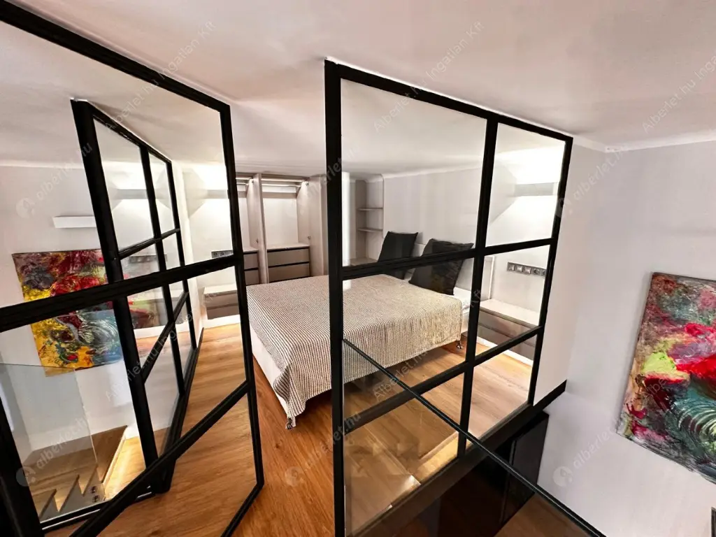 Kiadó albérlet 740000 Ft/hó áron: Budapest, VI. kerület  Eötvös utca. Mérete: 75 nm, 3 szobás | Alberlet.hu - 6615652