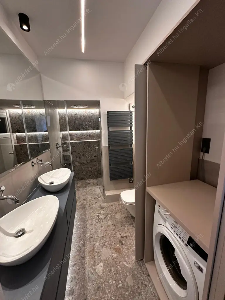 Kiadó albérlet 740000 Ft/hó áron: Budapest, VI. kerület  Eötvös utca. Mérete: 75 nm, 3 szobás | Alberlet.hu - 6615653