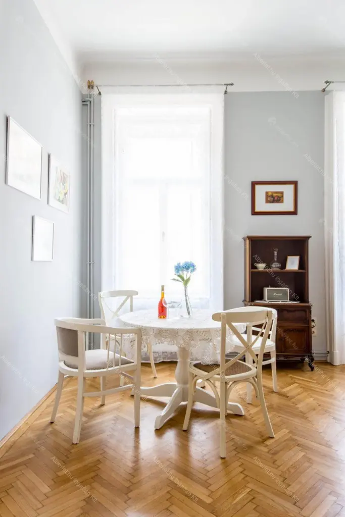 Kiadó albérlet 263000 Ft/hó áron: Budapest, VI. kerület  Eötvös utca. Mérete: 78 nm, 2 szobás | Alberlet.hu - 6647500