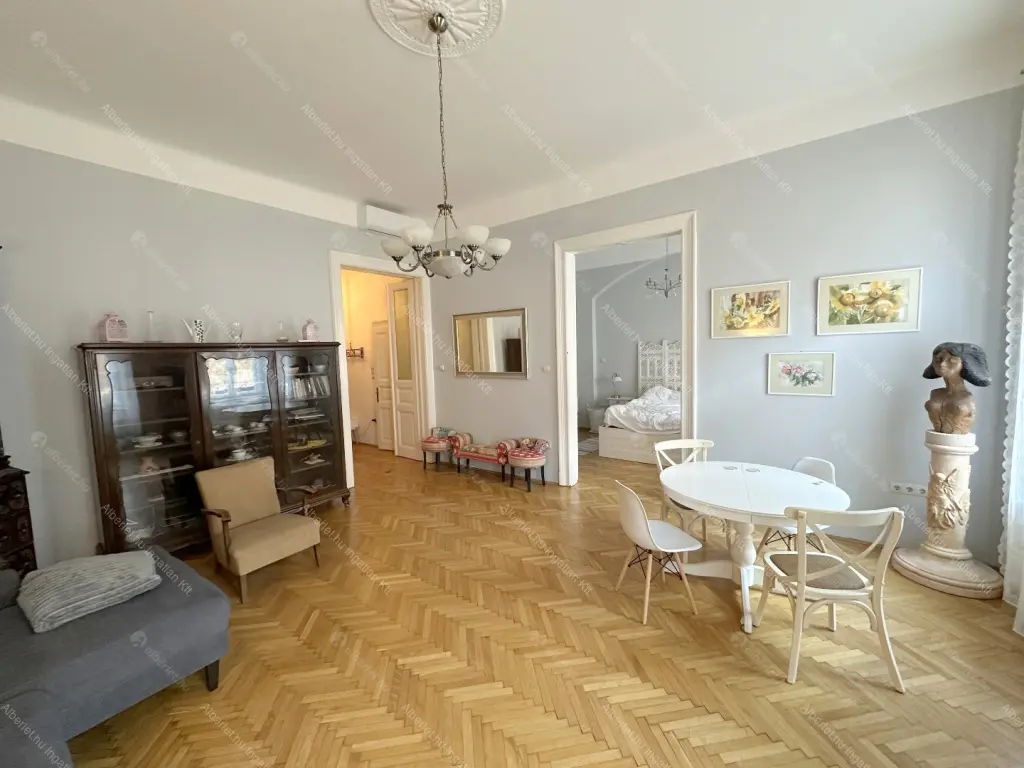 Kiadó albérlet 275000 Ft/hó áron: Budapest, VI. kerület  Eötvös utca. Mérete: 78 nm, 2 szobás | Alberlet.hu - 6664256