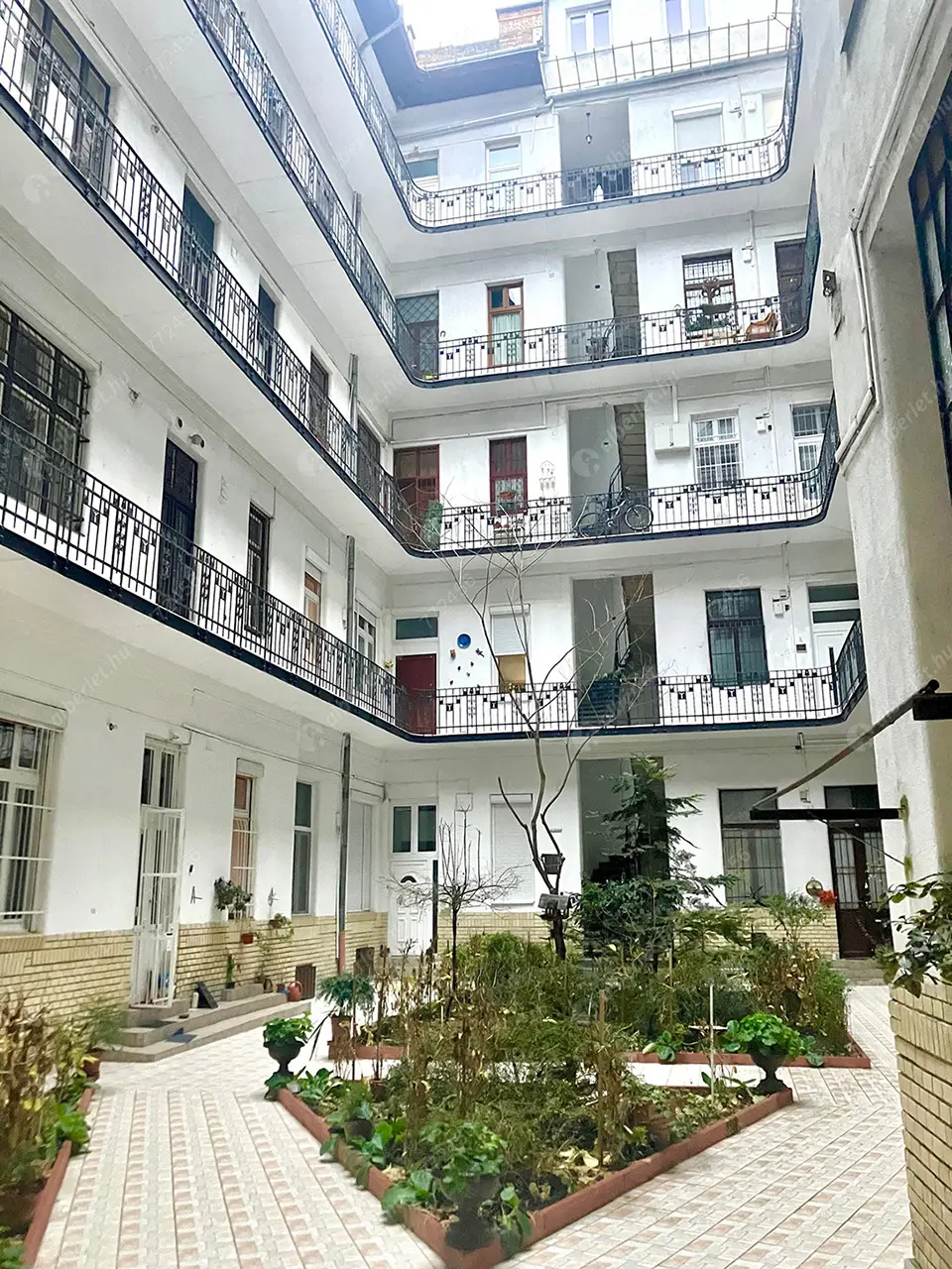 Kiadó albérlet 350000 Ft/hó áron: Budapest, VI. kerület  Eötvös utca. Mérete: 80 nm, 2 szobás | Alberlet.hu - 6609975